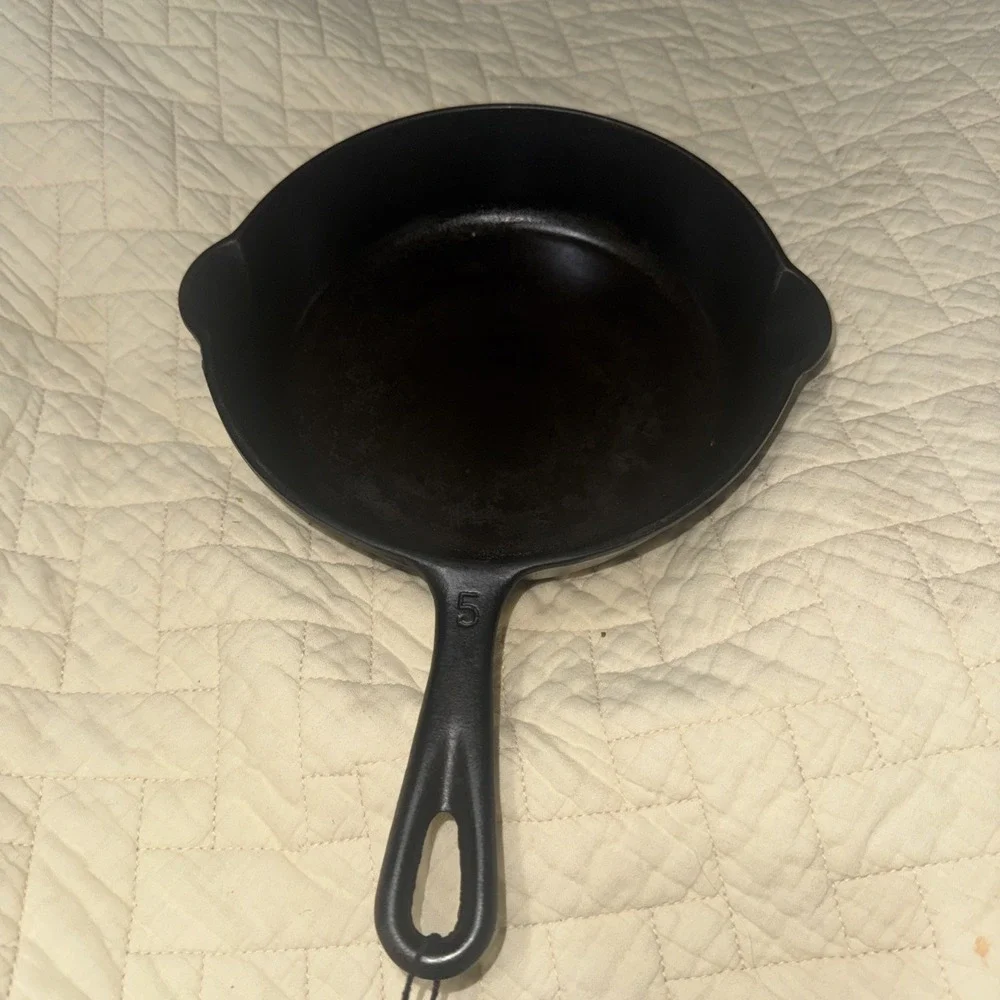 O'Brien & O'Brien Cast Iron #5 Skillet
